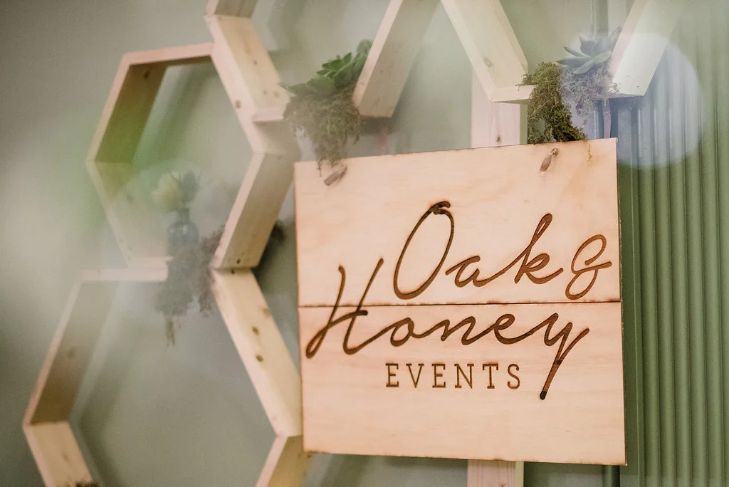 Oak & Honey Events Sign