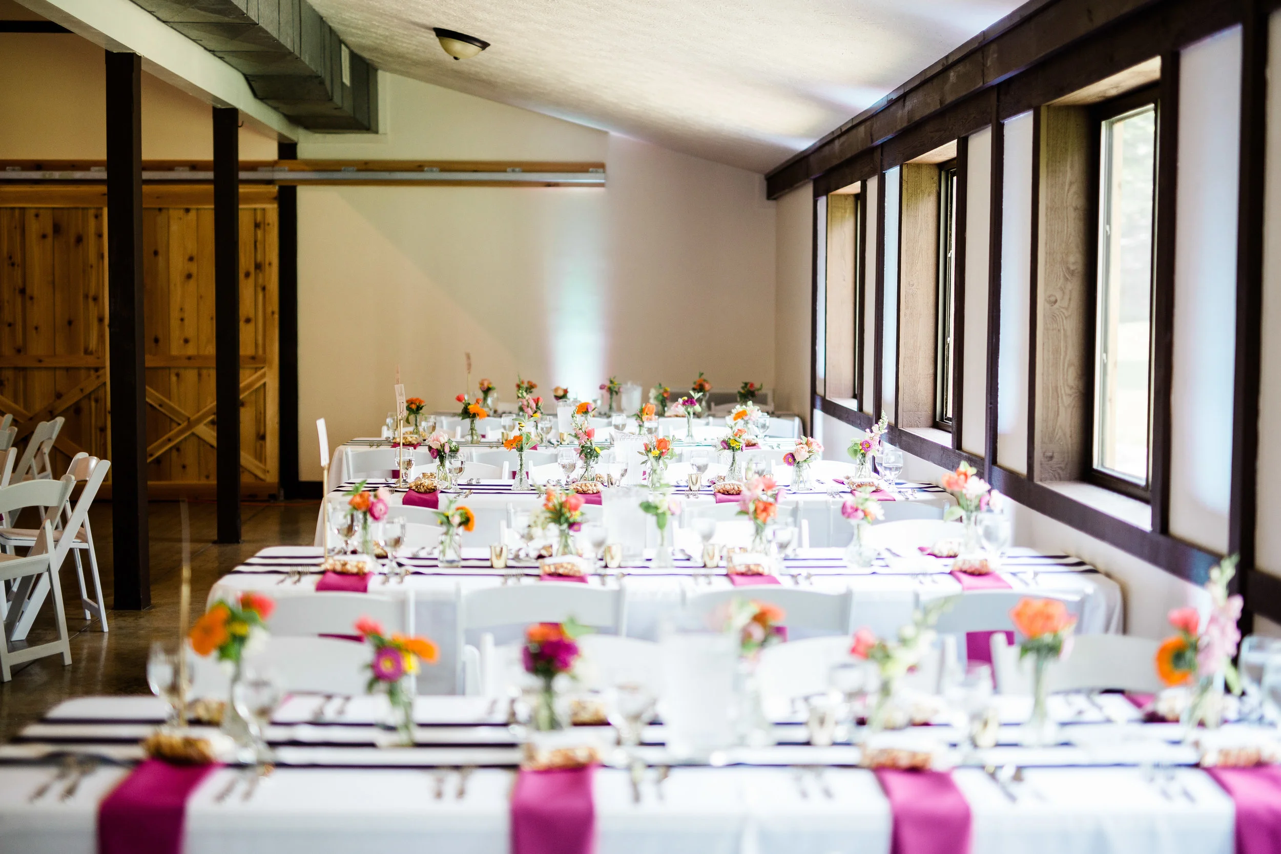 Heritage Barn Stow Ohio wedding reception